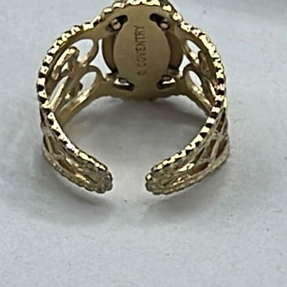 Vintage 1970’s80’s Sarah Coventry white and gold colored ring - Picture 4 of 8